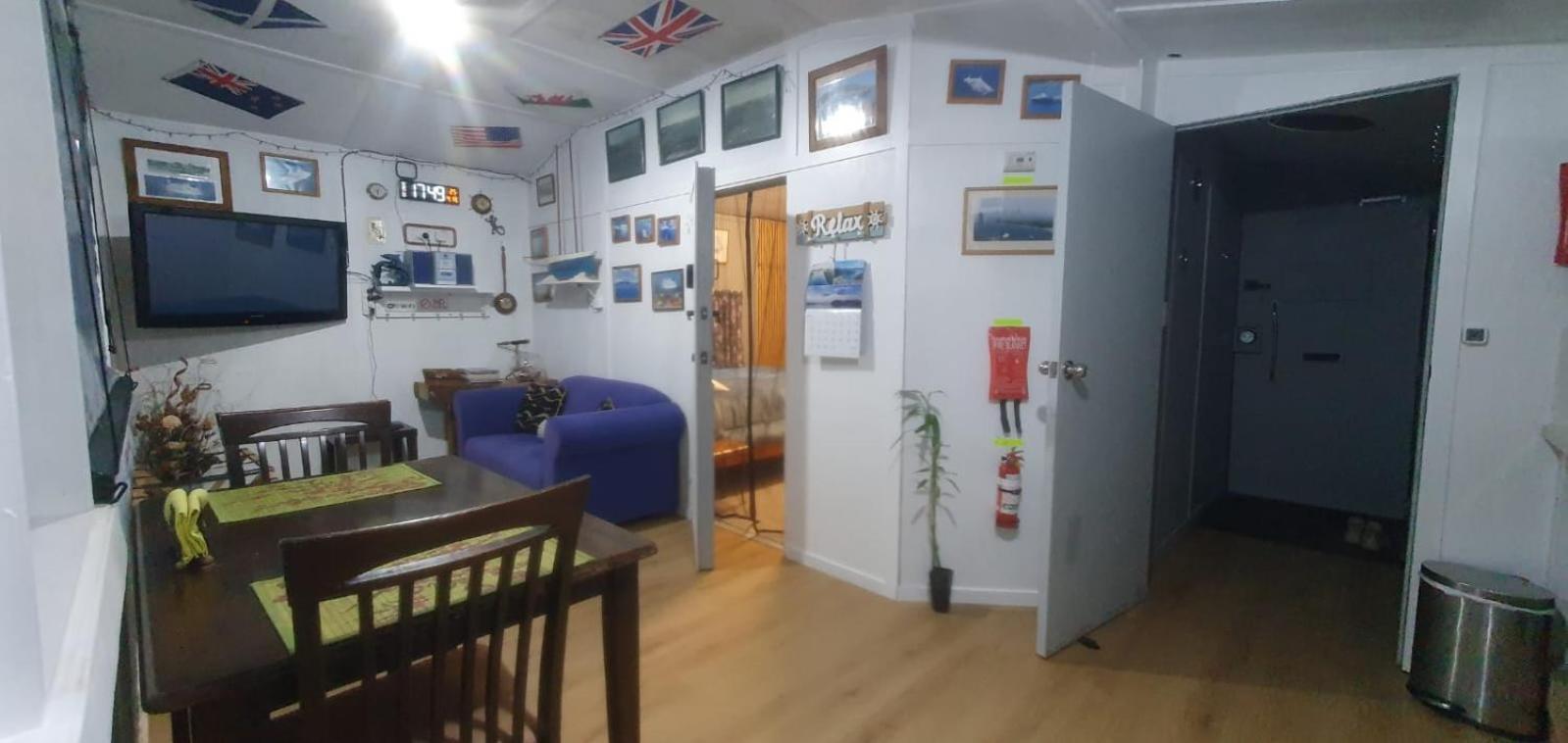 Апартаменты On The Water Boat House Фангареи Экстерьер фото